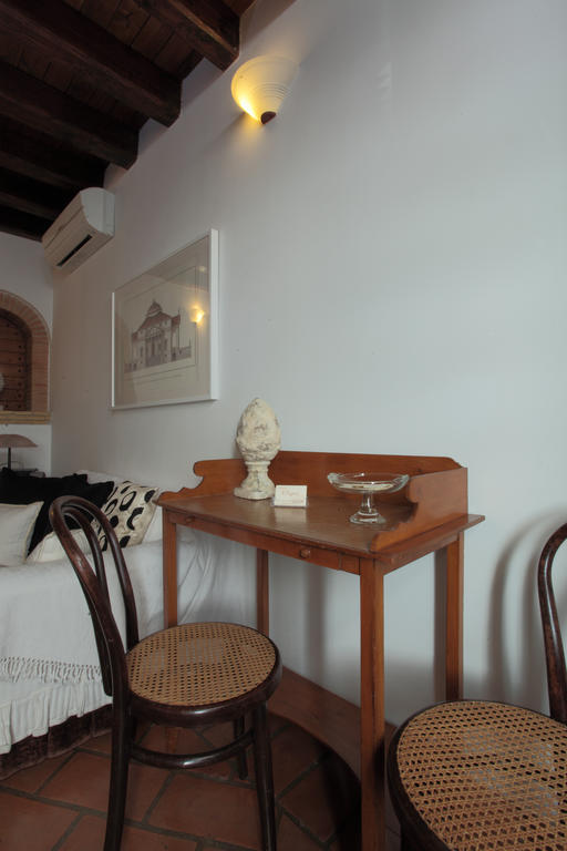 I Capocci Hotel โรม ภายนอก รูปภาพ